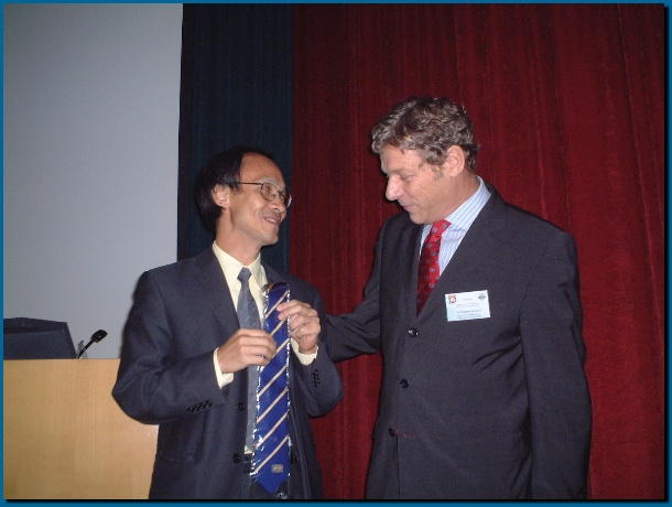 602x451 pixels (94K)